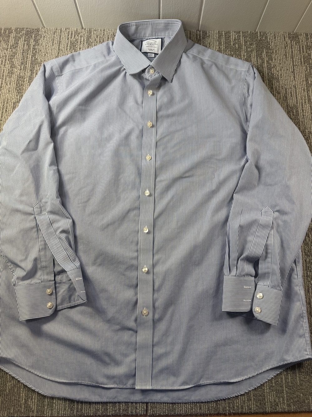 Charles Tyrwhitt Dress Shirt Mens 18 34/35 Blue Stripe Classic Fit Non Iron LS